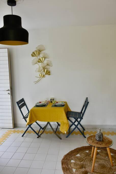 Joli Manga Soley Studio Dans Tres Belle Residence Saint-Francois  Exterior photo